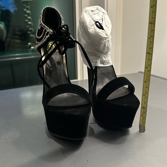 SCENE NIB NWT stiletto chain and rhinestone heels - Picture 8 of 14